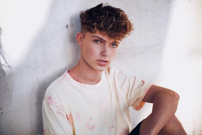 HRVY official website of booking agent
