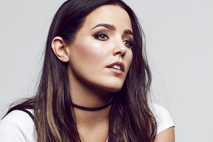 Miriam Bryant official website of booking agent