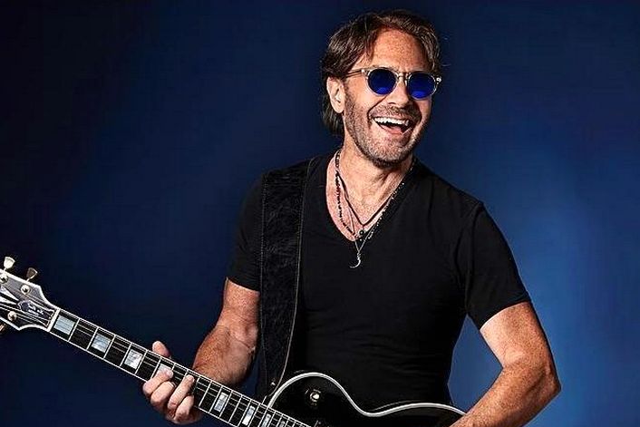 Al Di Meola booking agent BnMusic